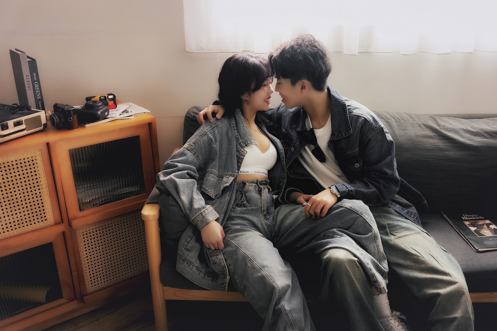 伊頓婚紗 APP 透明方案主視覺